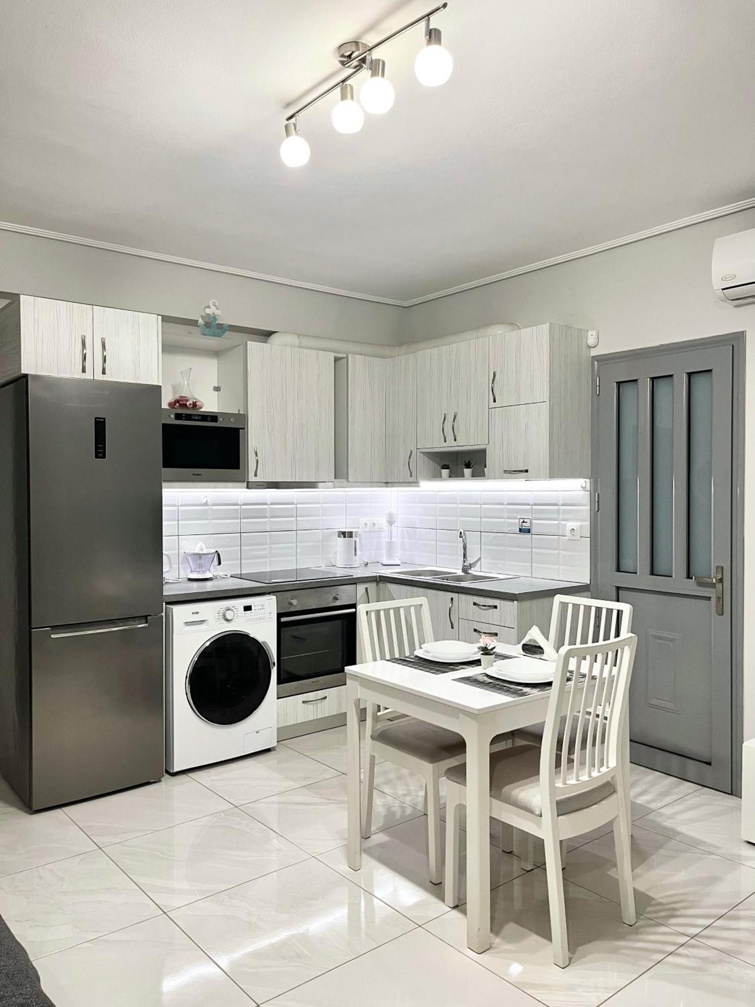 Blueline Apartment 3 Лутраки Екстериор снимка