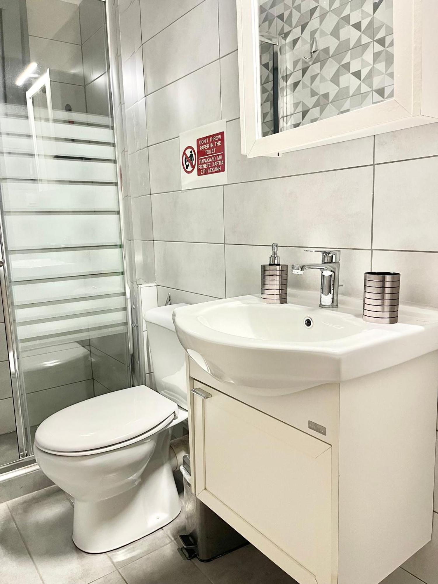 Blueline Apartment 3 Лутраки Екстериор снимка